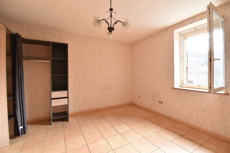 Maison à SAINT-AGREVE