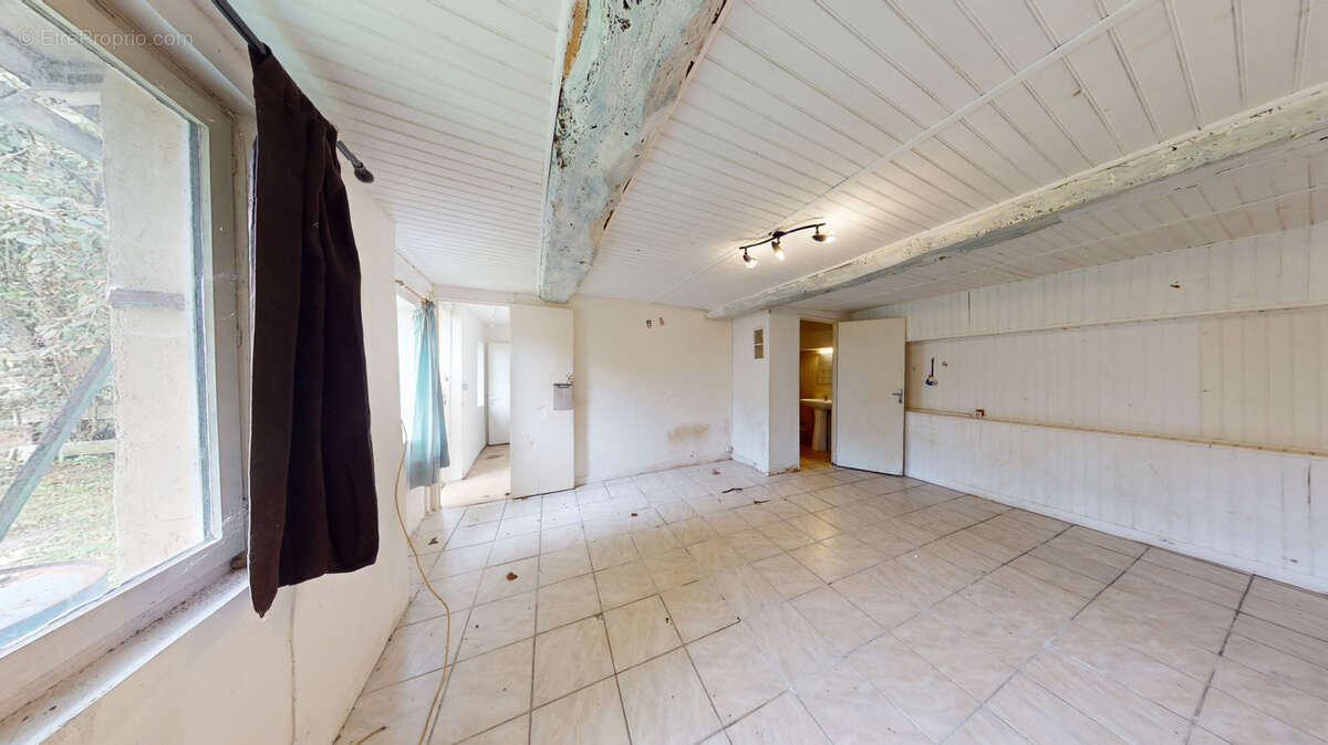 Maison à COLLEVILLE-SUR-MER