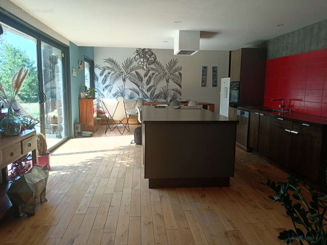 Maison à CLEGUEREC