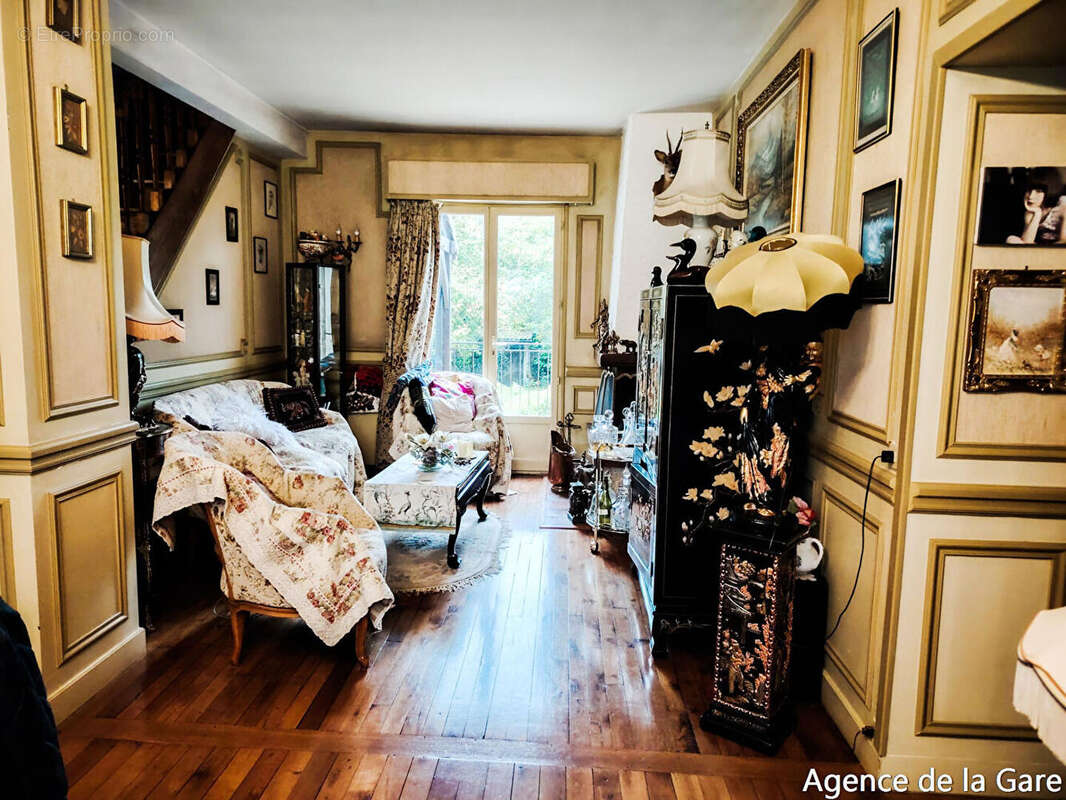 Maison à SARTROUVILLE