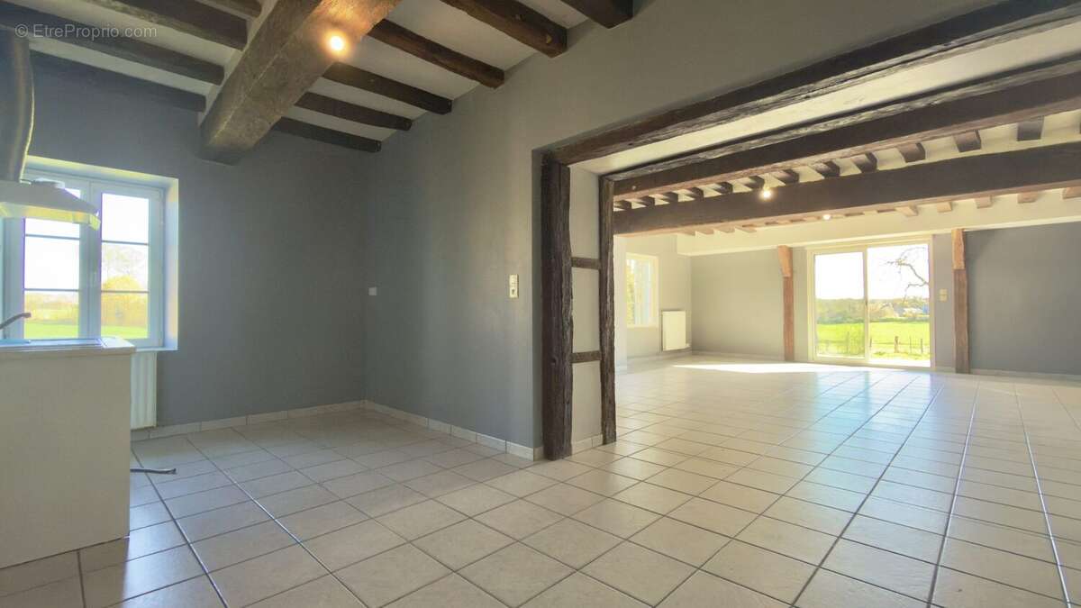 Maison à BONNETABLE