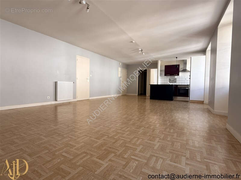Appartement à AUDIERNE