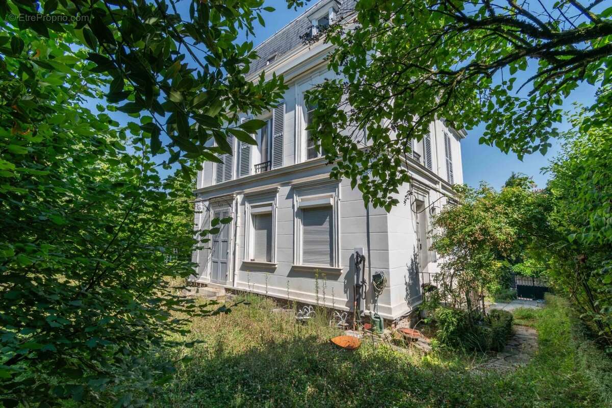 Maison à MONTMORENCY
