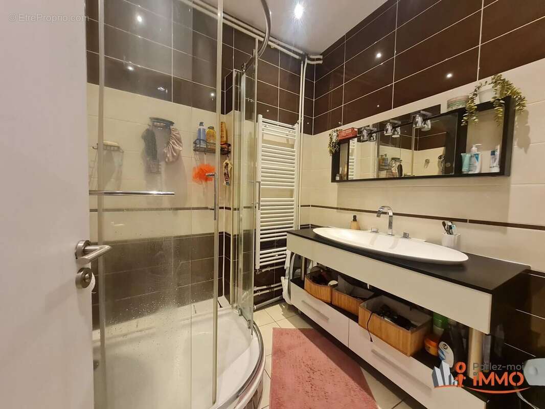 Appartement à SAINT-ETIENNE