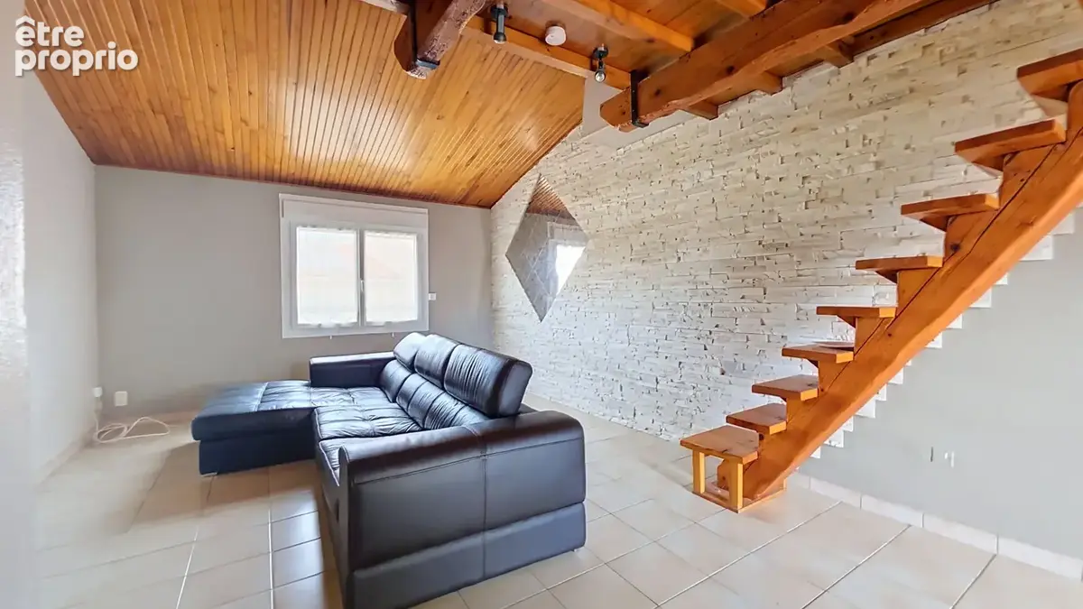 2 appartements avec exterieurs ou grande maison : ideal investisseurs ou grande famille - photo 2