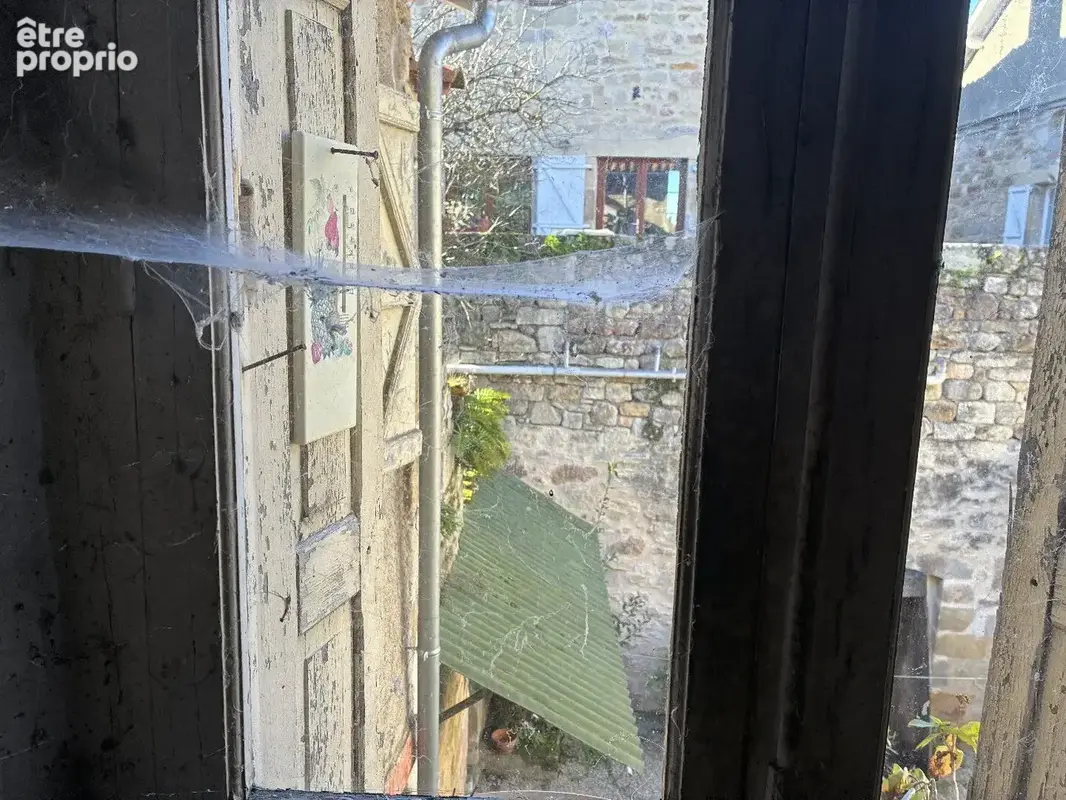 Ensemble de deux Maisons de village en pierres avec patio à rénover - photo 12
