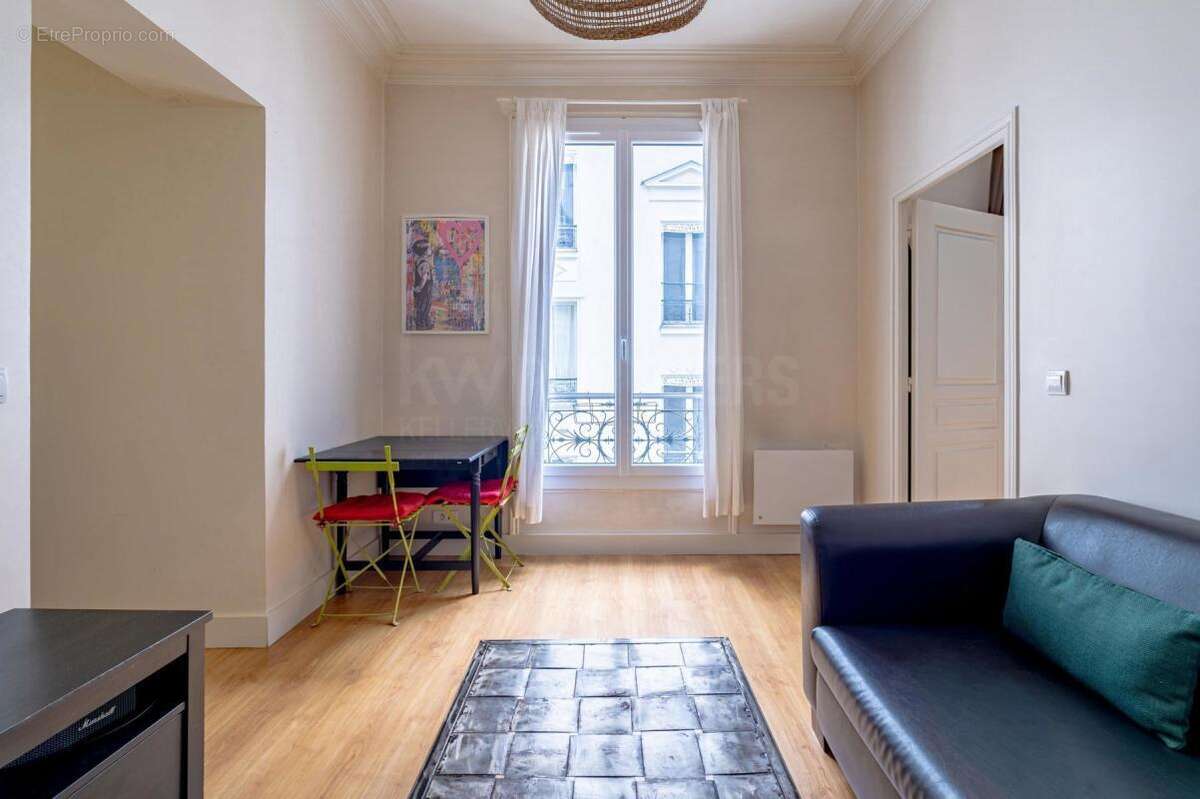 Appartement à PARIS-3E