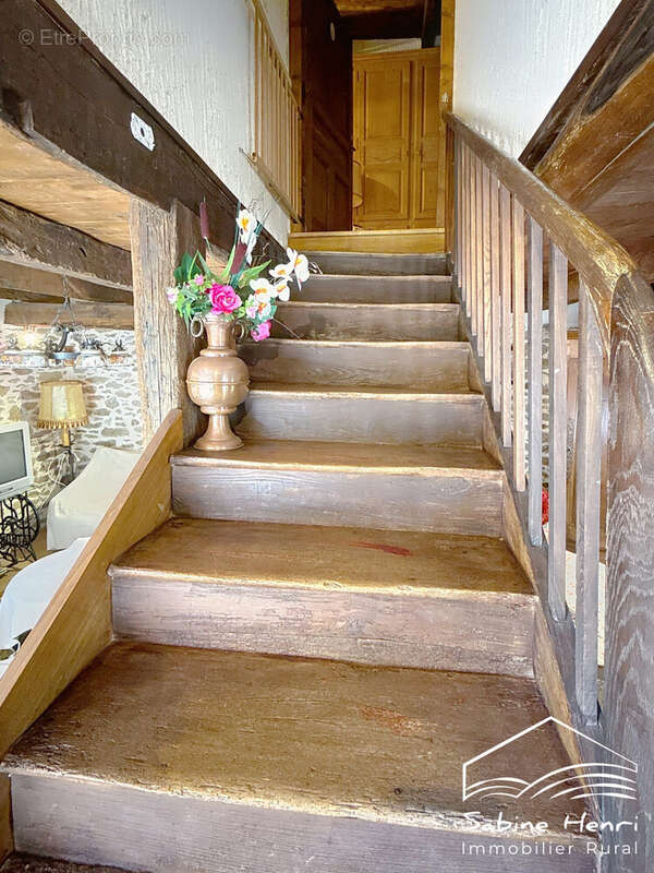 Maison à LA SALVETAT-PEYRALES