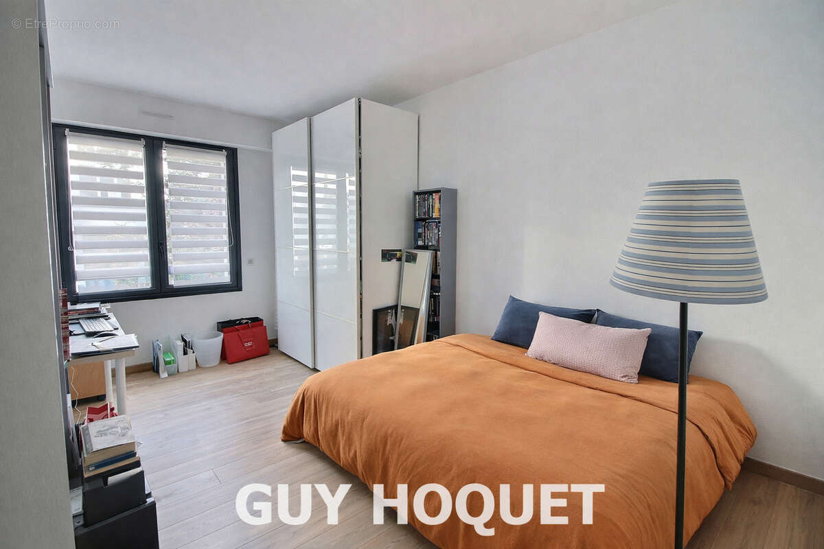 Appartement à SURESNES