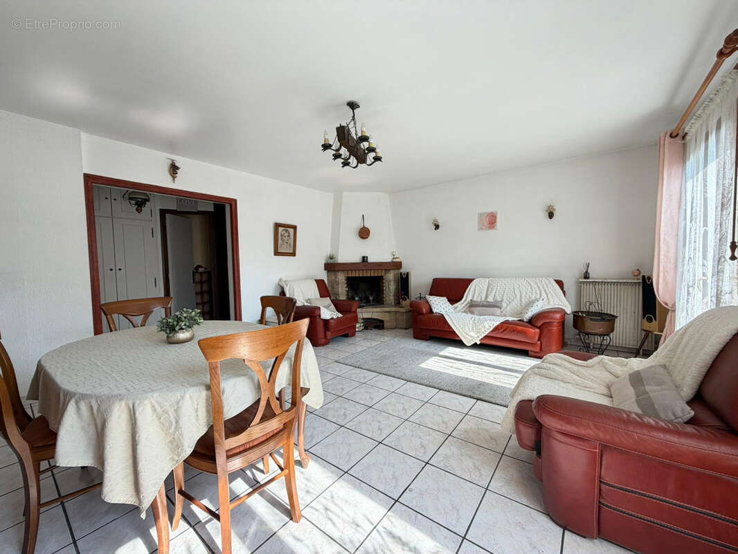 Maison à MITRY-MORY
