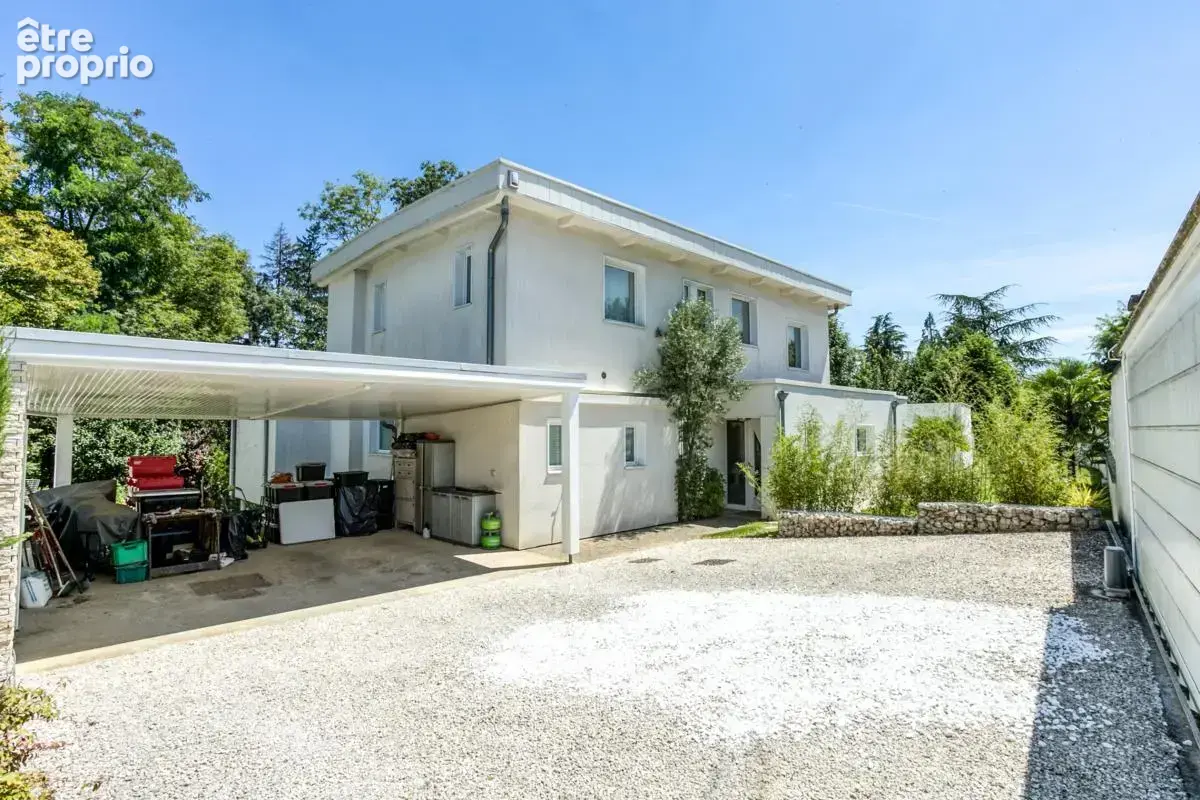 Maison 175 m² à Charbonnieres-Les-Bains  - photo 7