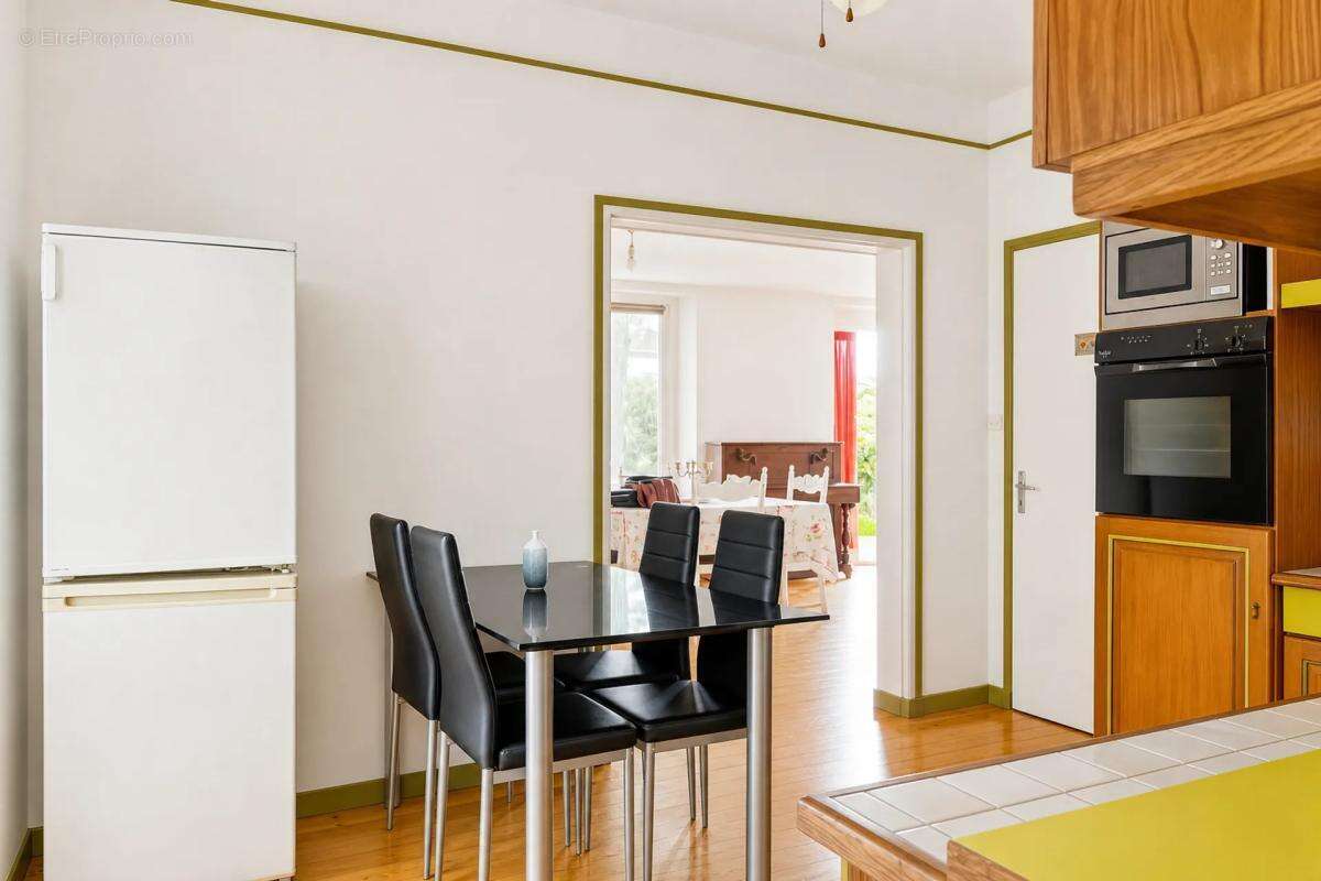 Maison de maître de 222m² à Pergain-Taillac - photo 32