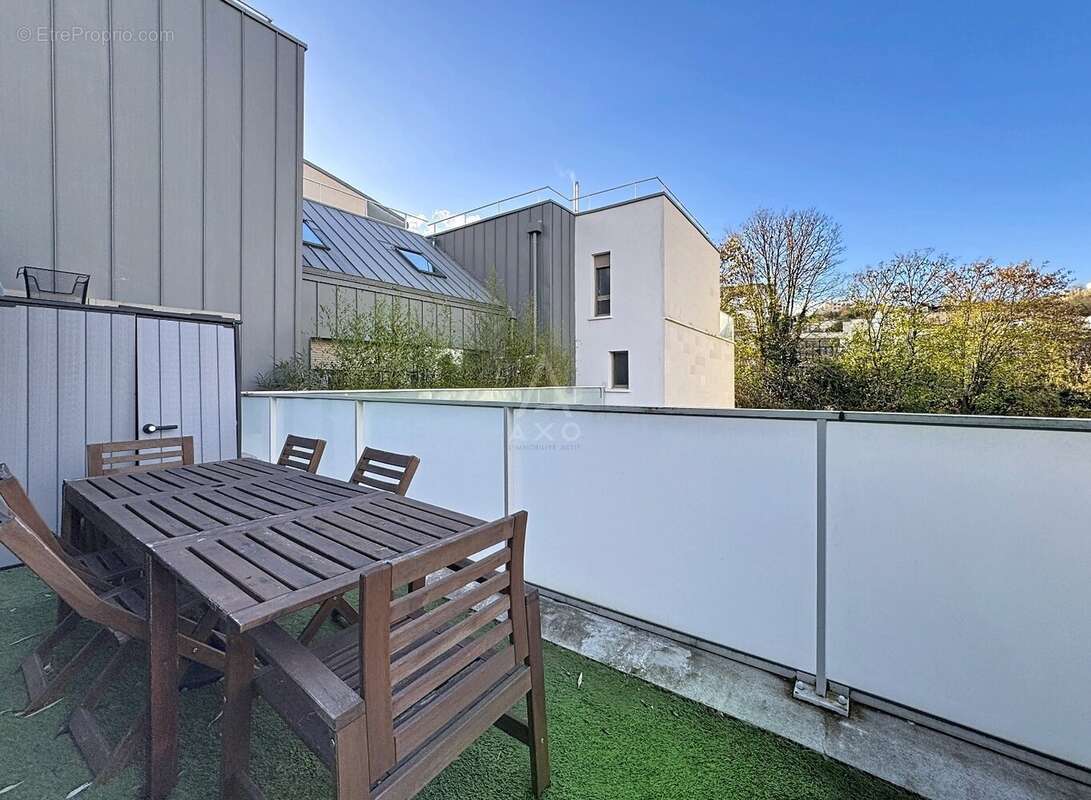 Appartement à SURESNES