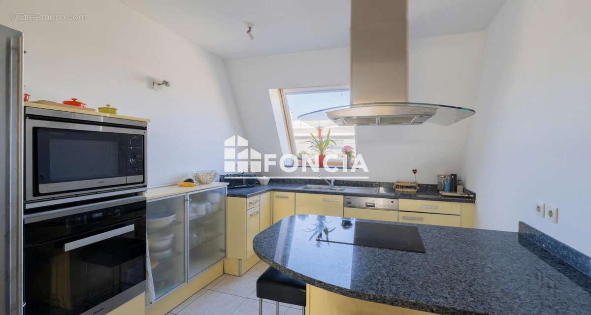 Appartement à MARSEILLE-8E