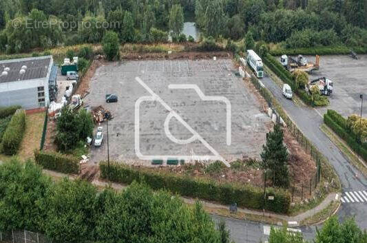 Terrain à LIEUSAINT