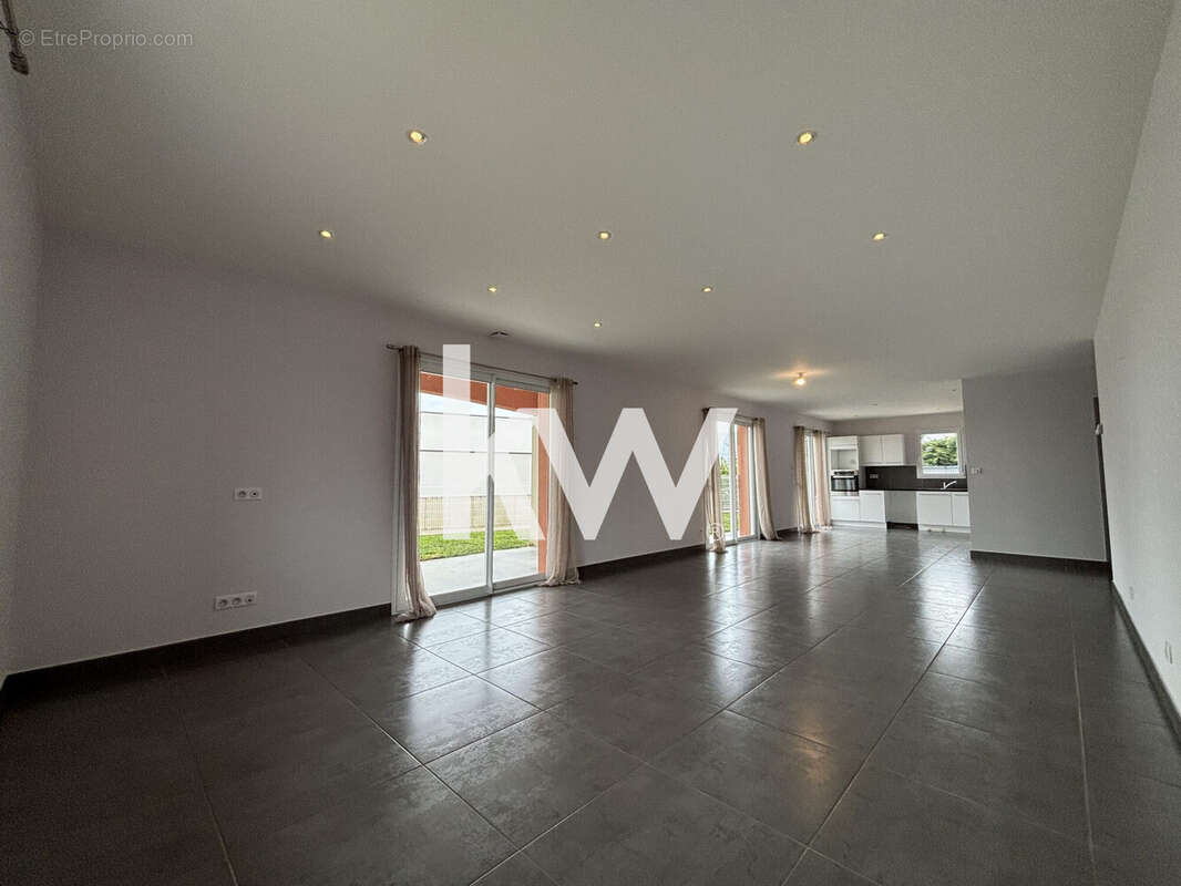 Maison à POLLIONNAY