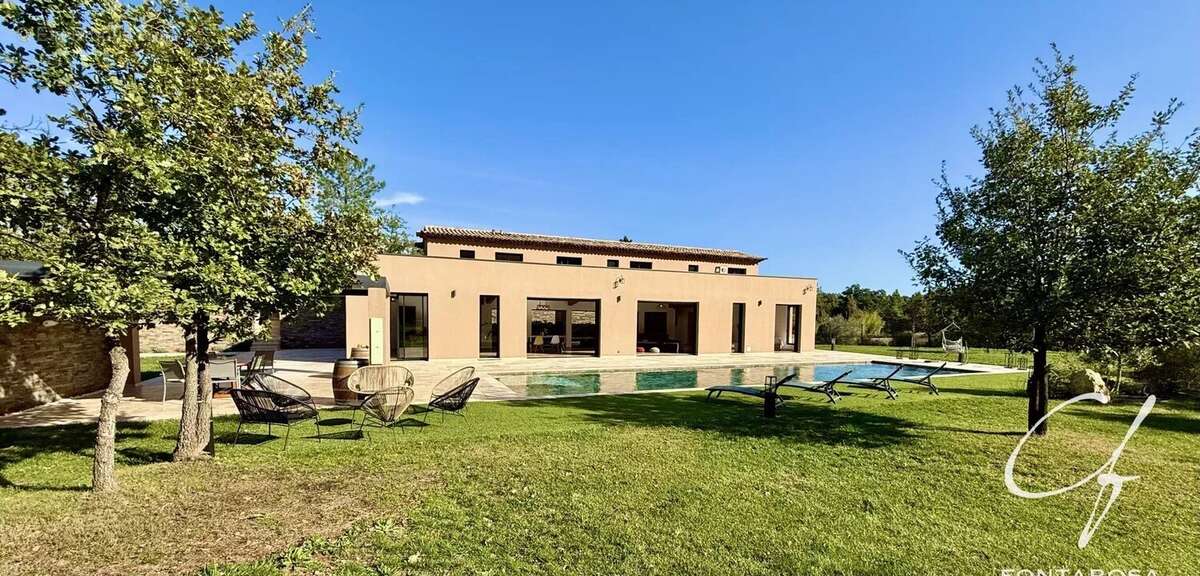 Maison à BAGNOLS-EN-FORET