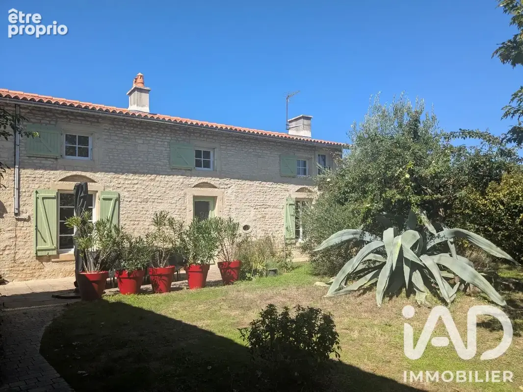 Photo 1 - Maison à LA CRECHE