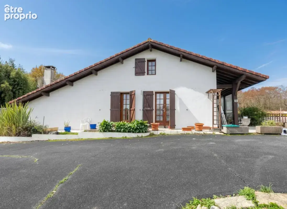 NUE PROPRIETE Maison de pays Mouguerre 10 pièce(s) 230 m2 - photo 15