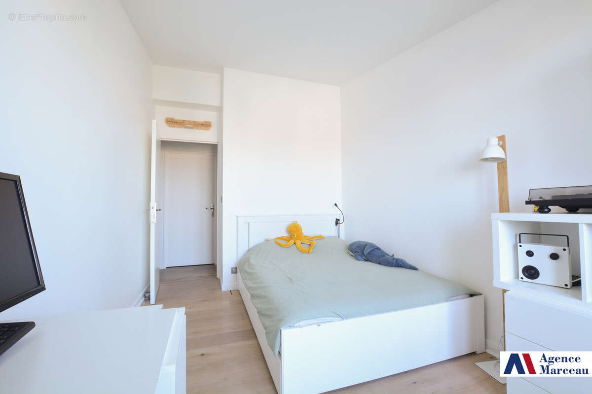 Appartement à COURBEVOIE