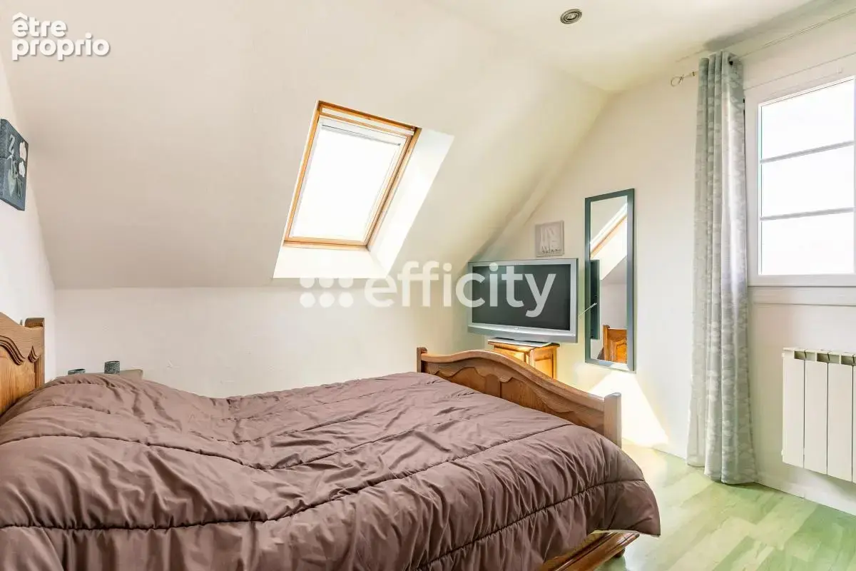 Maison 110 m² à Crepy-En-Valois  - photo 12