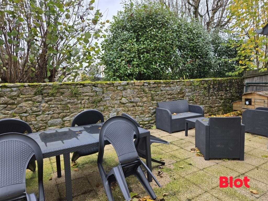 Maison à SAINT-BRICE-EN-COGLES