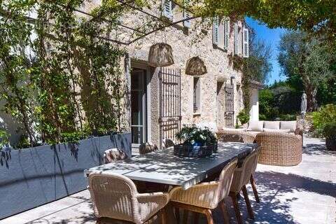 Maison à VALBONNE