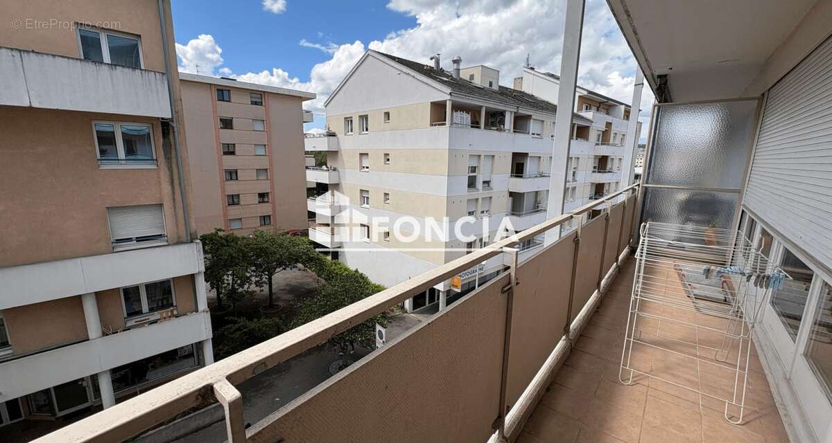 Gaillard – Appartement T1 avec balcon à proximité immédiate de la douane de Moillesulaz - photo 2