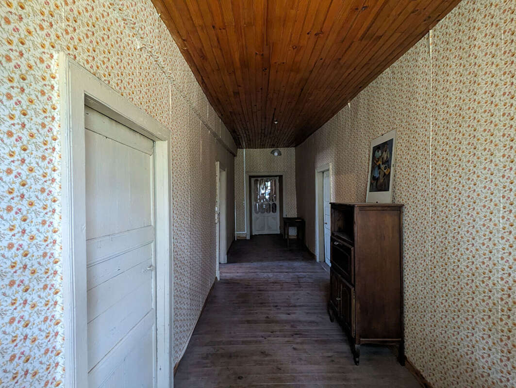 Maison à SAINT-NAZAIRE-DE-VALENTANE