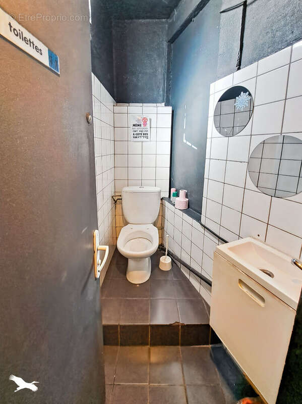 Commerce à MARSEILLE-9E