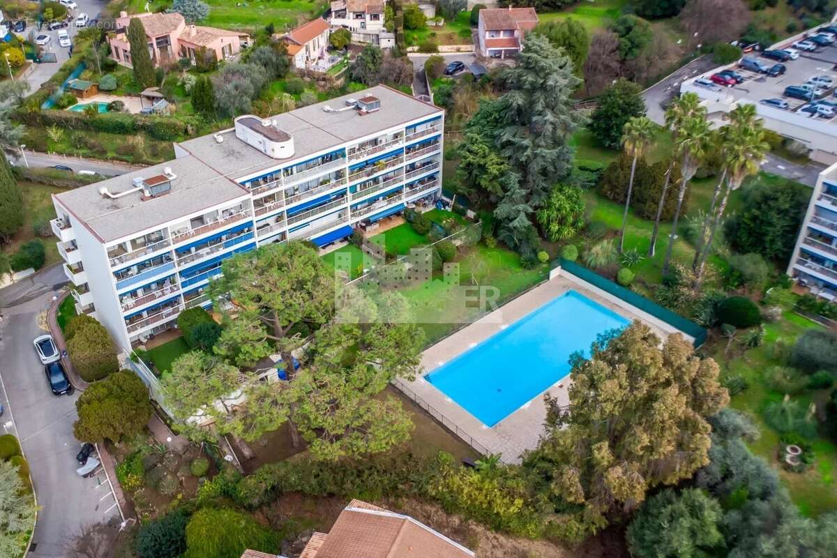 Nice / Corniche Fleurie – 3 pièces de 96 m² en dernier étage - photo 13