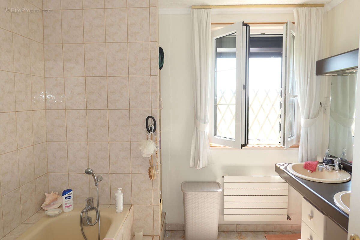 Maison à SAVIGNY-LE-VIEUX