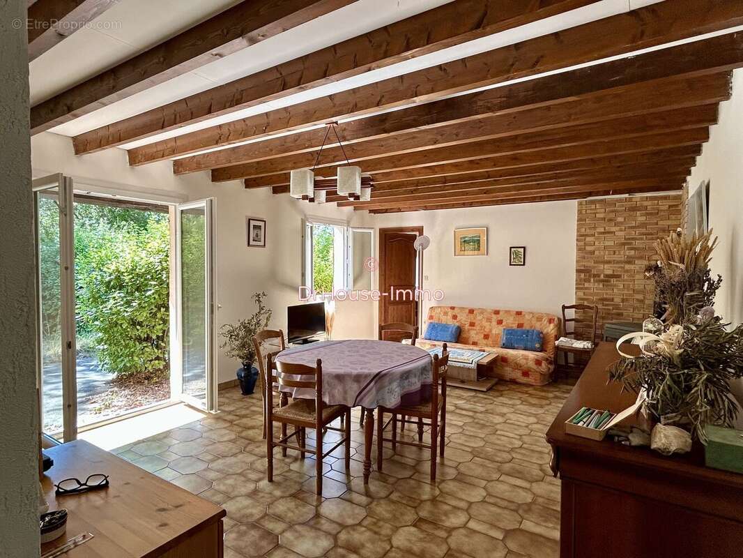 Maison à LORGUES