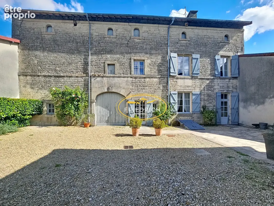 Photo Maison à Velaines au prix de 320 000€