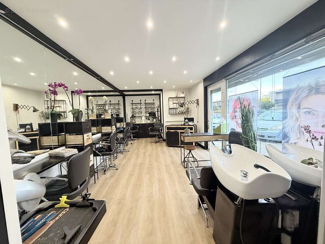 Commerce à MARIGNANE