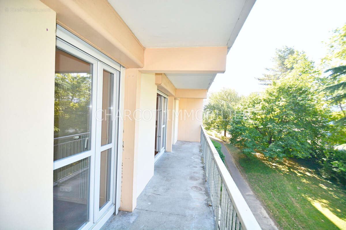 Appartement à SAINTE-FOY-LES-LYON