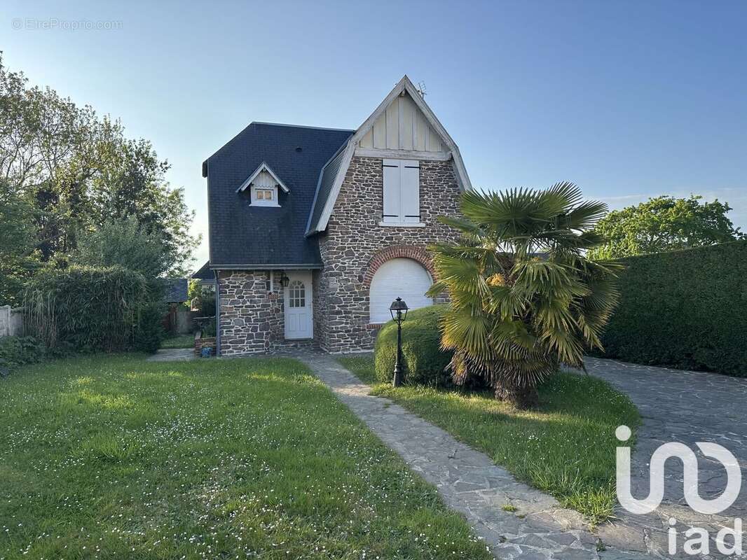 Photo 2 - Maison à DONVILLE-LES-BAINS