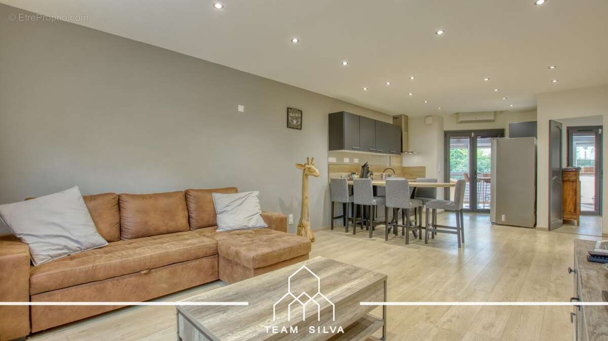 Maison à SEREZIN-DU-RHONE