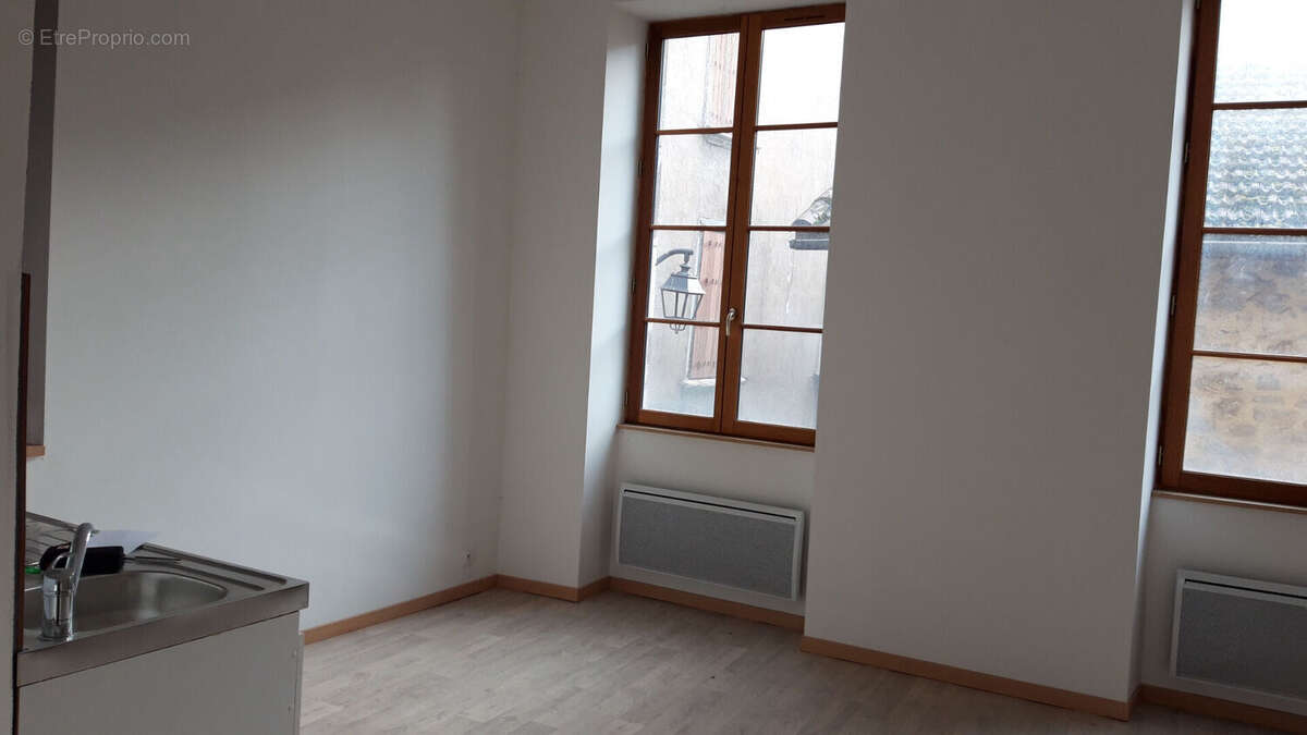 Appartement à VILLEFRANCHE-DE-ROUERGUE