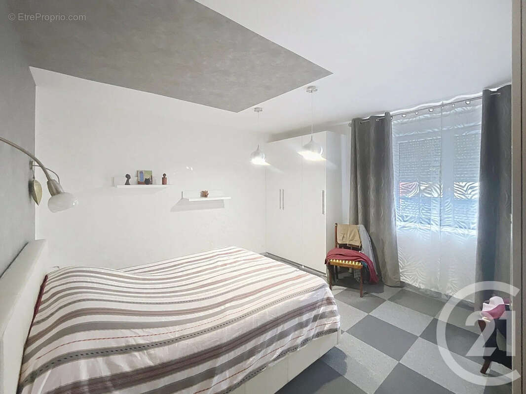 Maison 436 m² à Cuis  - photo 4