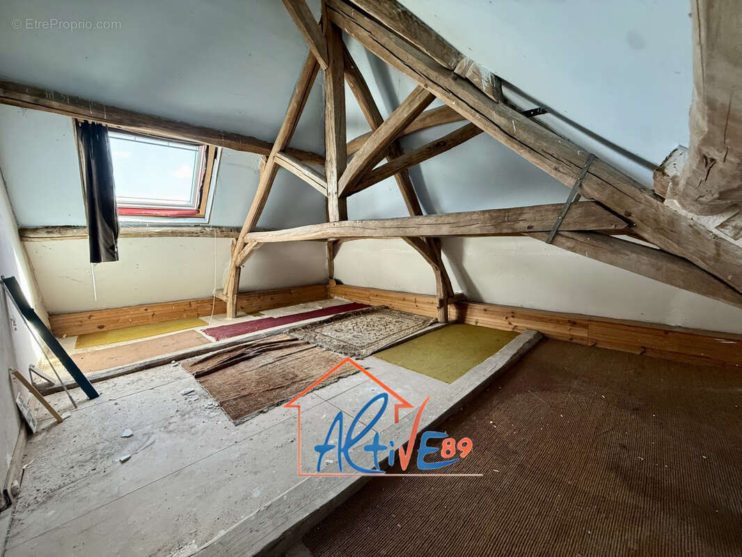 Maison familiale de 187m2 avec 4 chambres et fort potentiel à Bonnard - photo 17