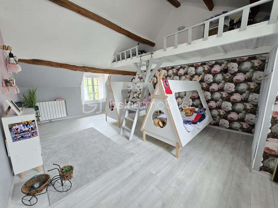 Maison à PRECY