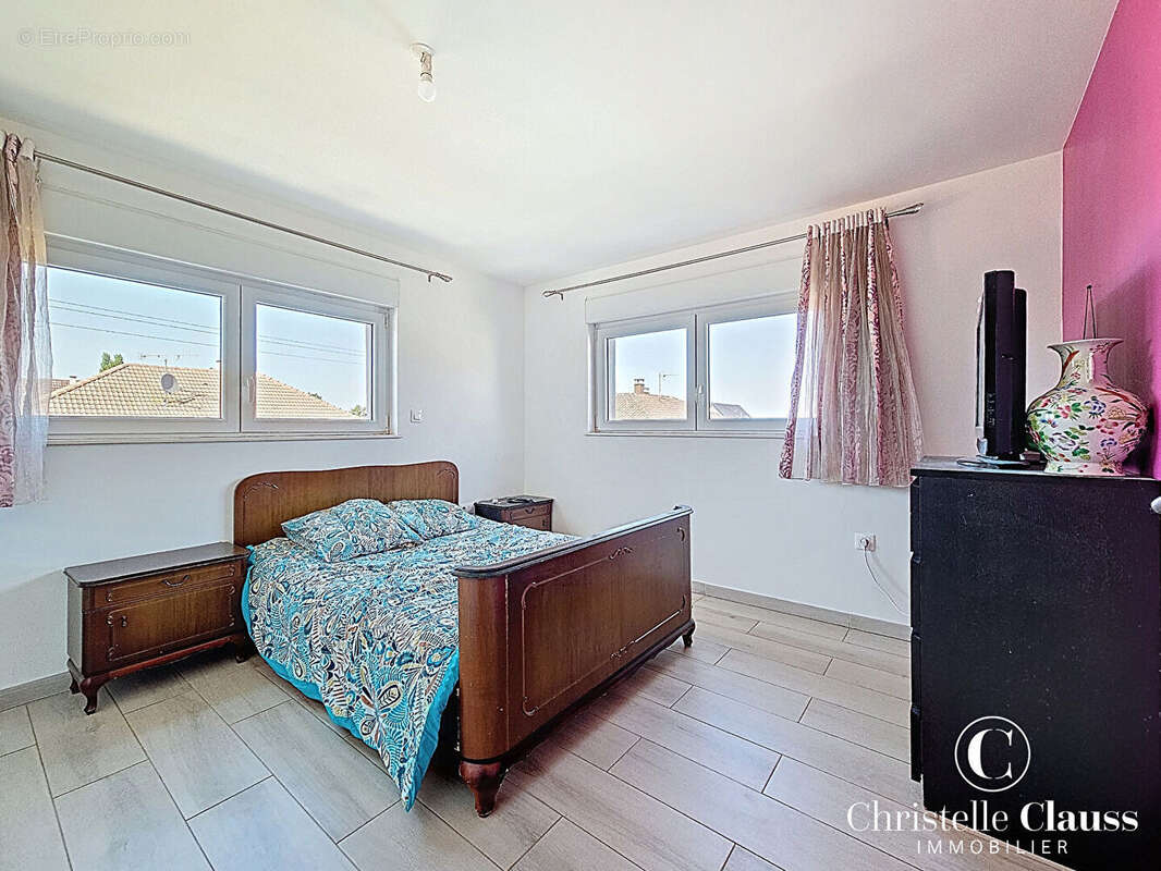 Maison à SAINTE-CROIX-EN-PLAINE