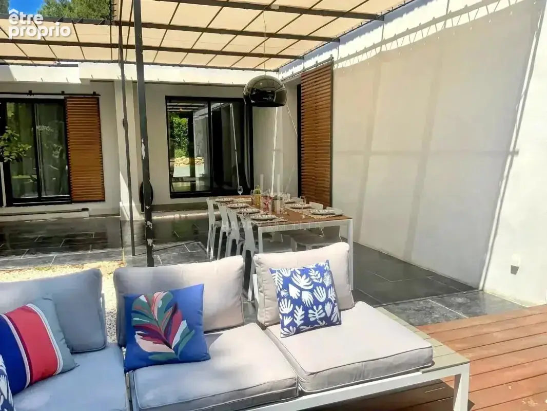 Superbe propriété aux prestations contemporaines, beaux volumes et piscine chauffée - photo 18