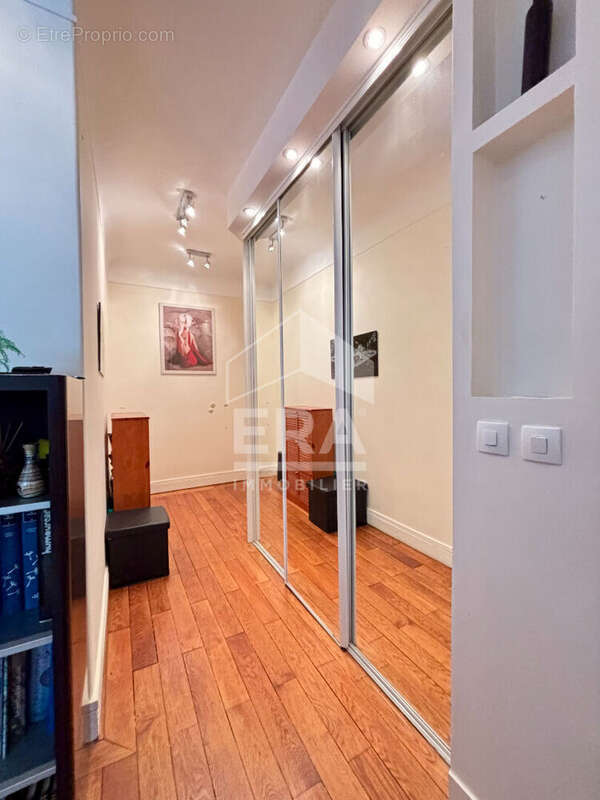 Appartement à LEVALLOIS-PERRET