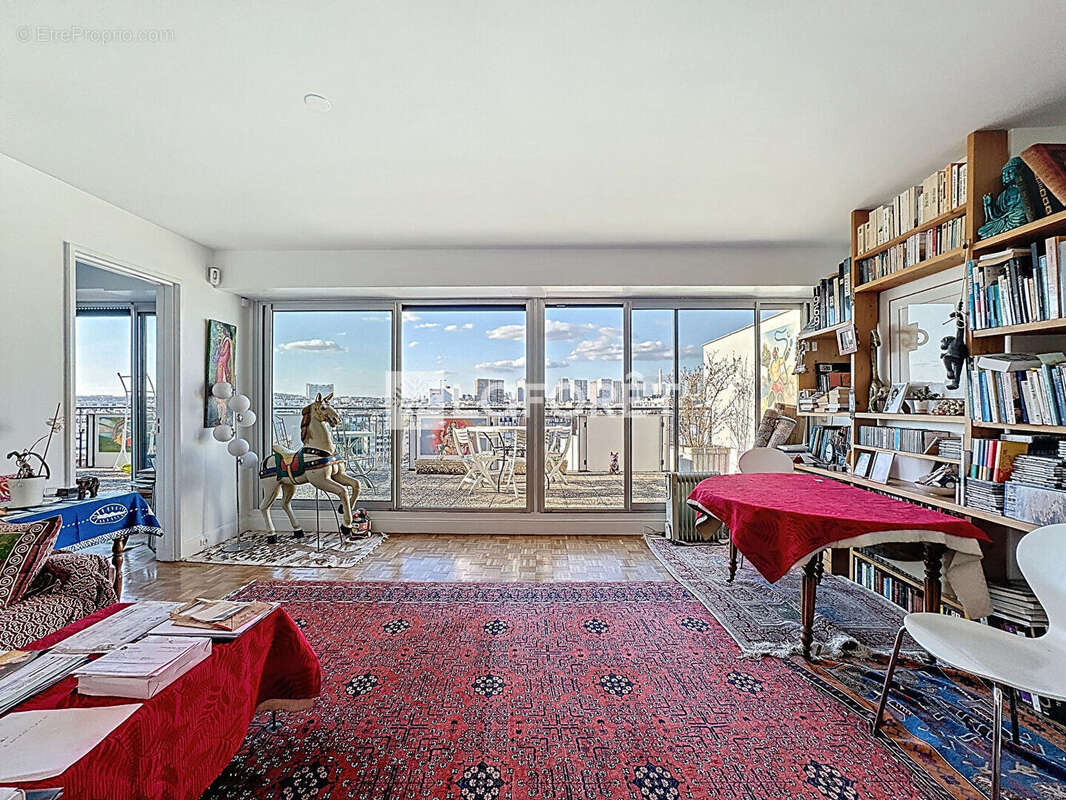 Appartement à PARIS-15E