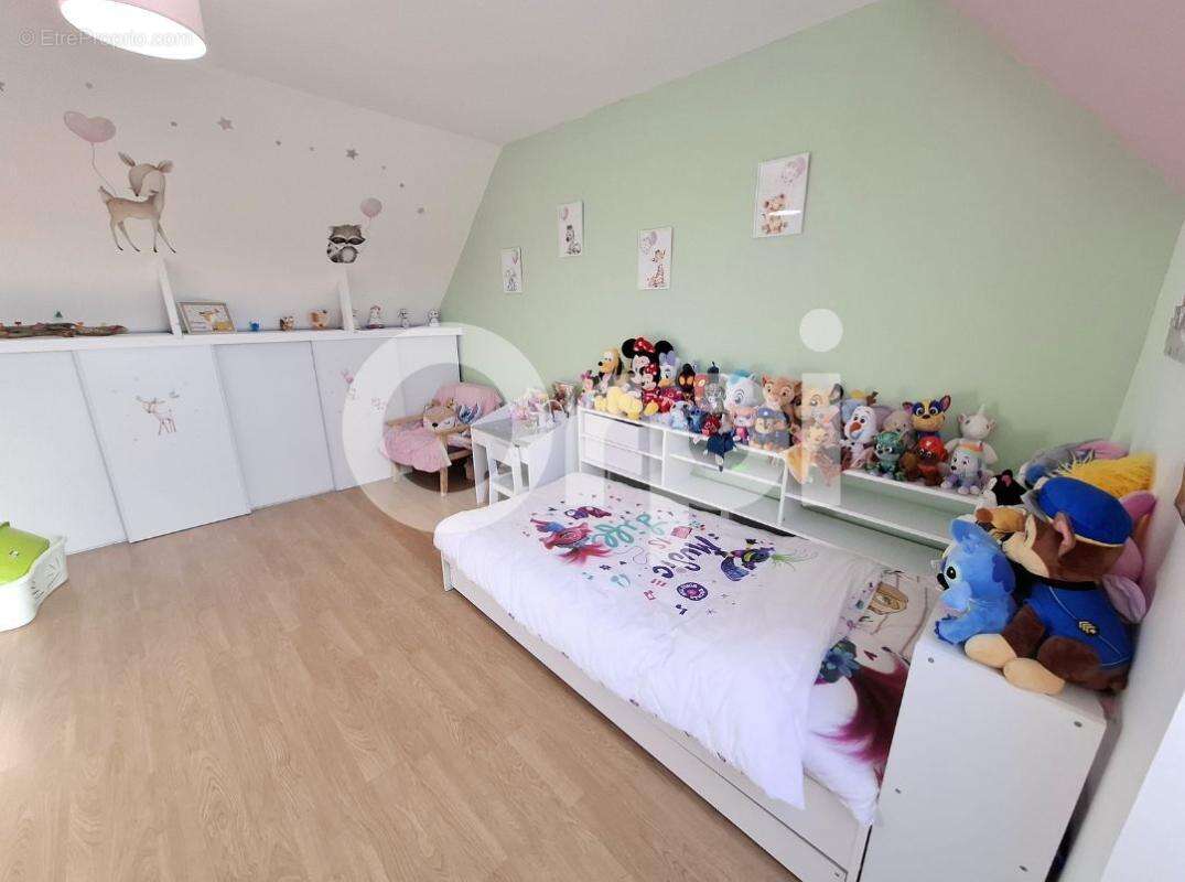 Maison à CUISE-LA-MOTTE