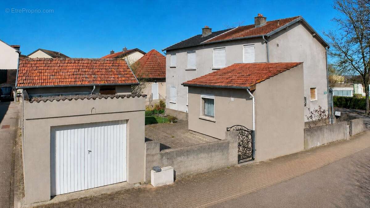 Maison à SAINTE-MARIE-AUX-CHENES