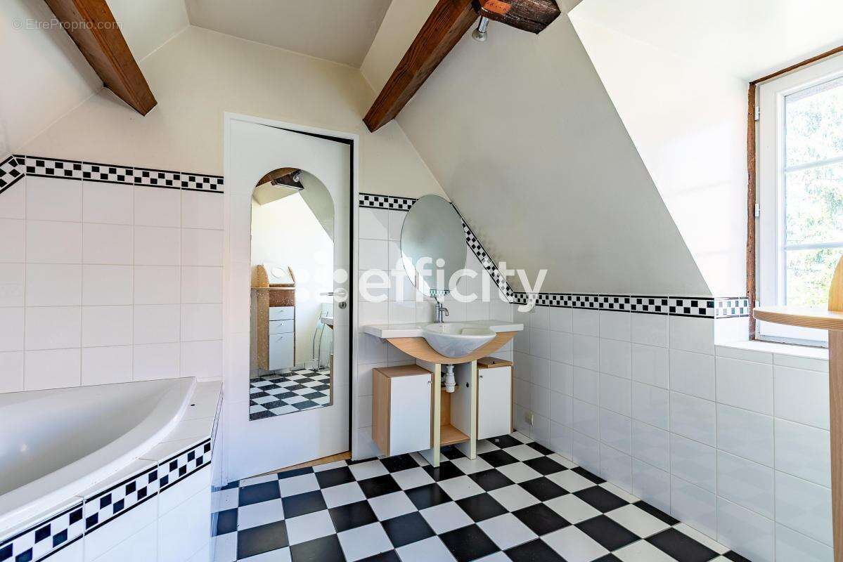 Maison à SENLIS
