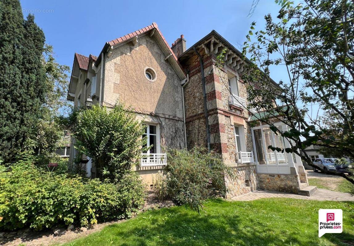 Maison à MARINES